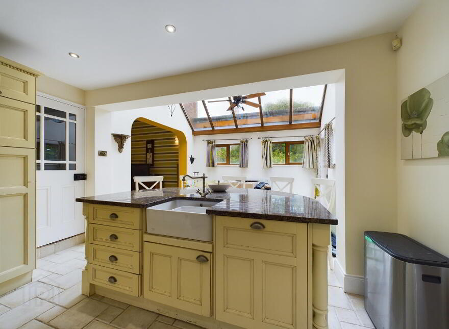 375 Upper Newtownards Road, Belfast, BT4 3LF