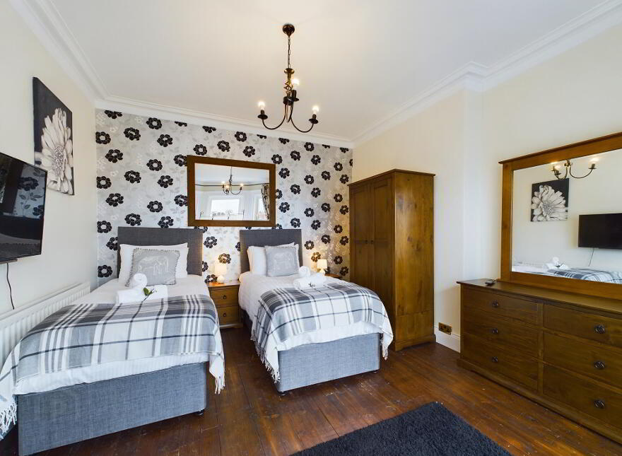 375 Upper Newtownards Road, Belfast, BT4 3LF