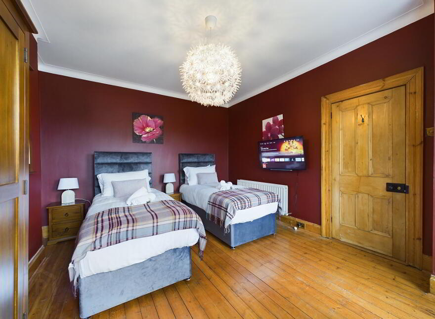 375 Upper Newtownards Road, Belfast, BT4 3LF