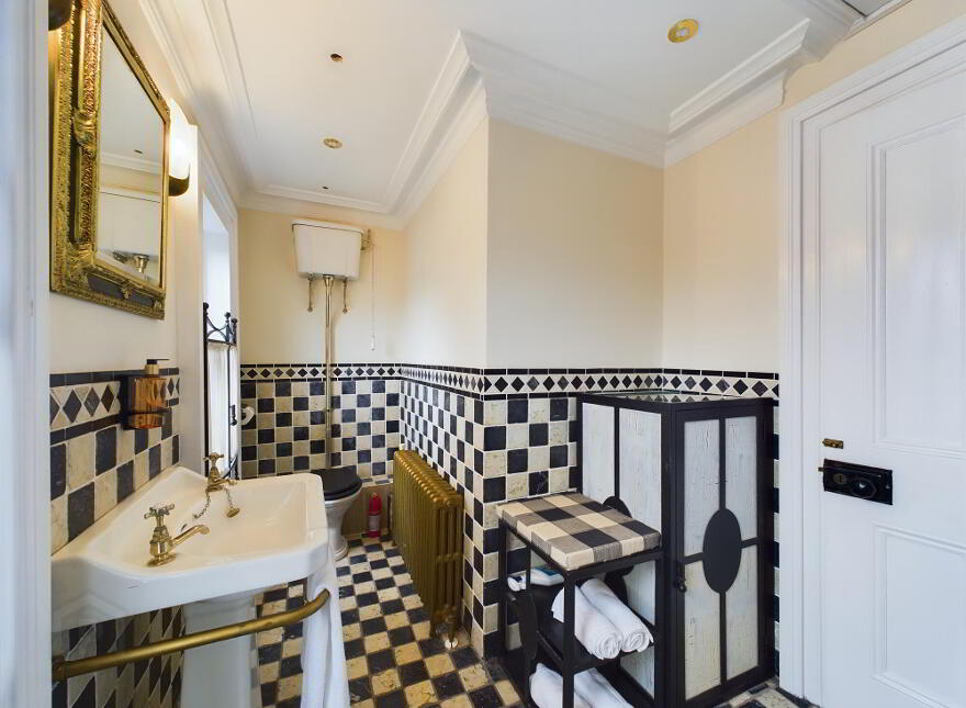 375 Upper Newtownards Road, Belfast, BT4 3LF