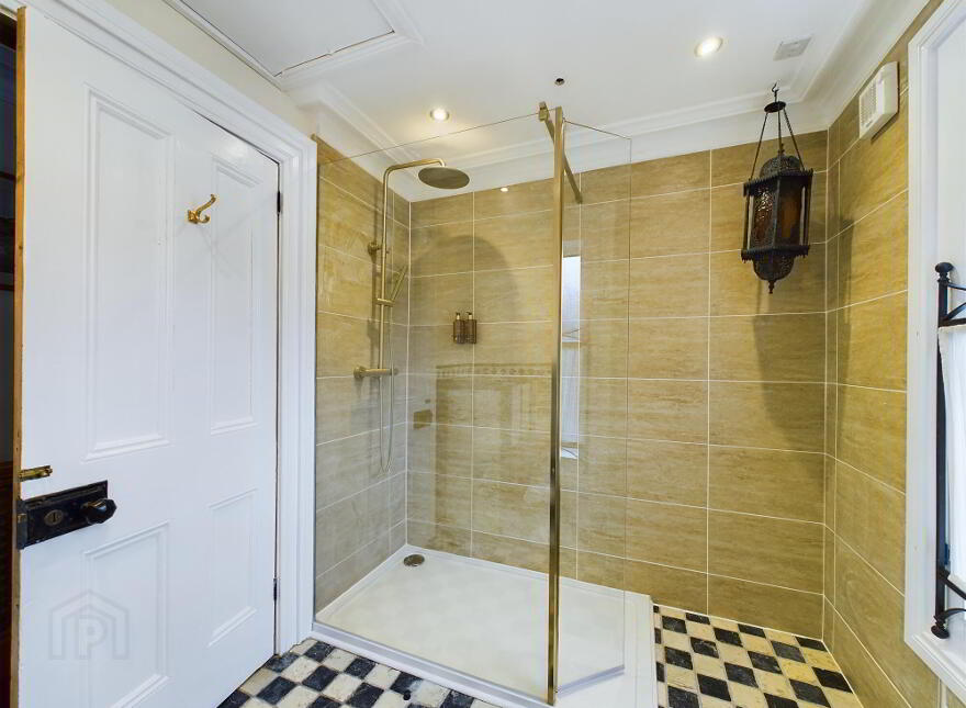 375 Upper Newtownards Road, Belfast, BT4 3LF