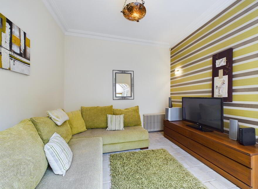 375 Upper Newtownards Road, Belfast, BT4 3LF