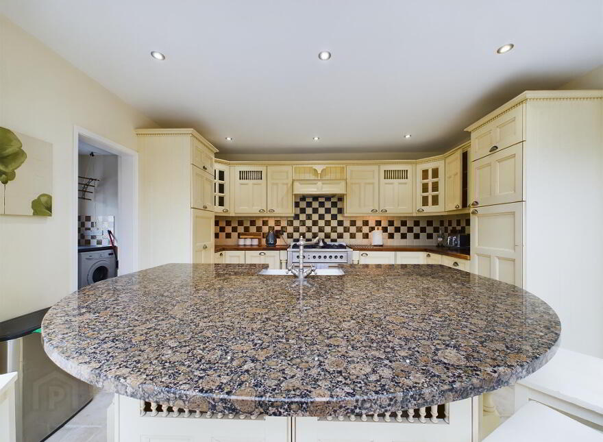 375 Upper Newtownards Road, Belfast, BT4 3LF