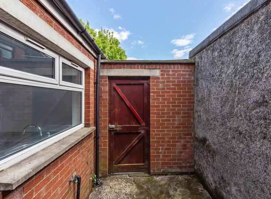 197 Connsbrook Avenue, Belfast, BT4 1JY
