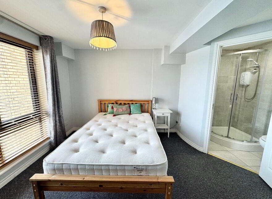 38 St Georges Harbour, Belfast, BT1 3SG