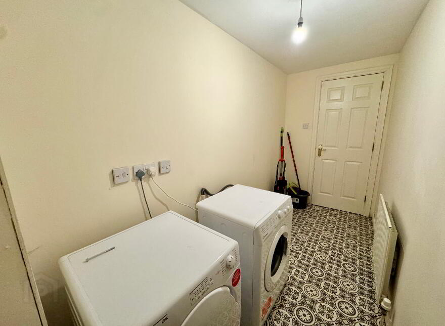 38 St Georges Harbour, Belfast, BT1 3SG
