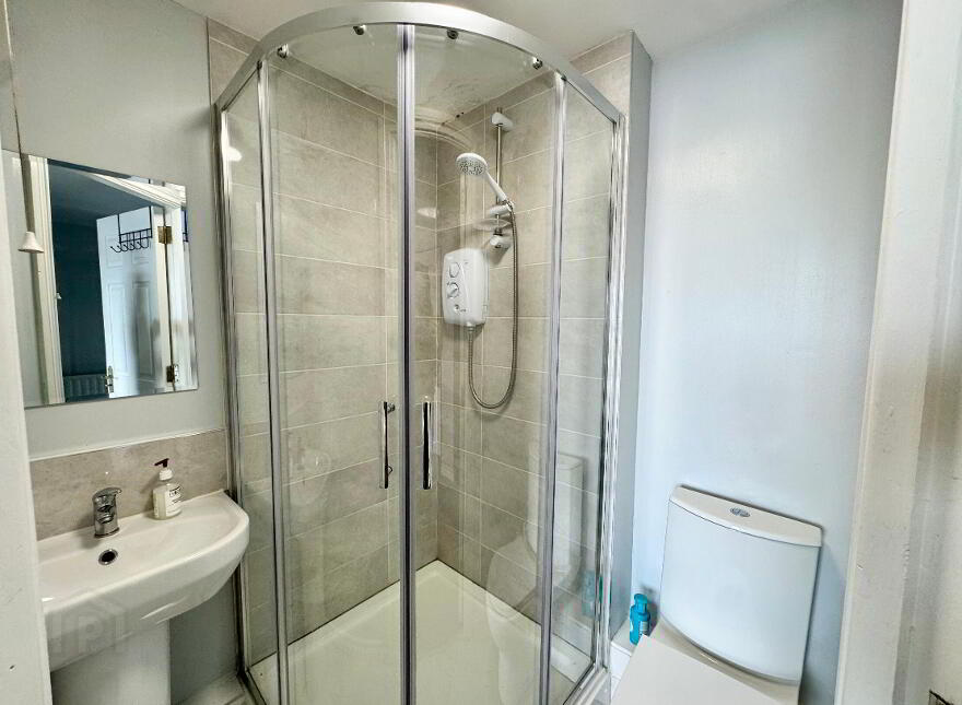 38 St Georges Harbour, Belfast, BT1 3SG