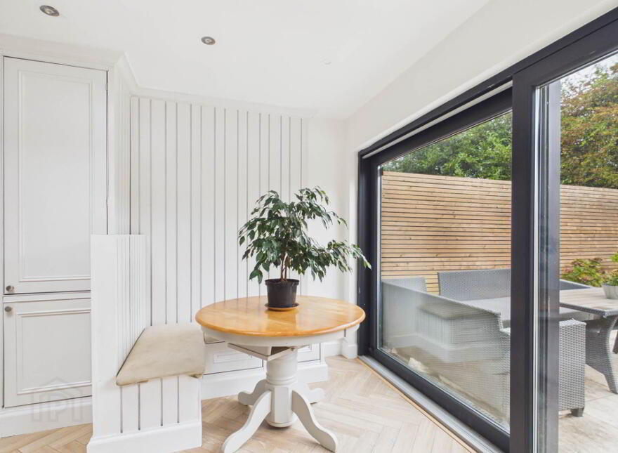 15 Michael Dooley Terrace, Athy, R14WE52