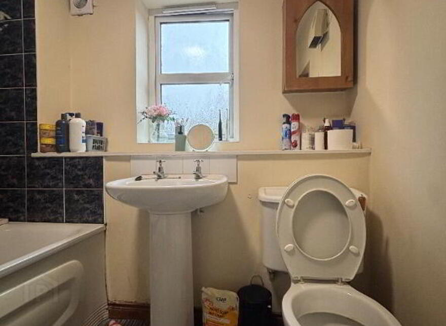18 Ardenlee Crescent, Belfast, BT6 8QT