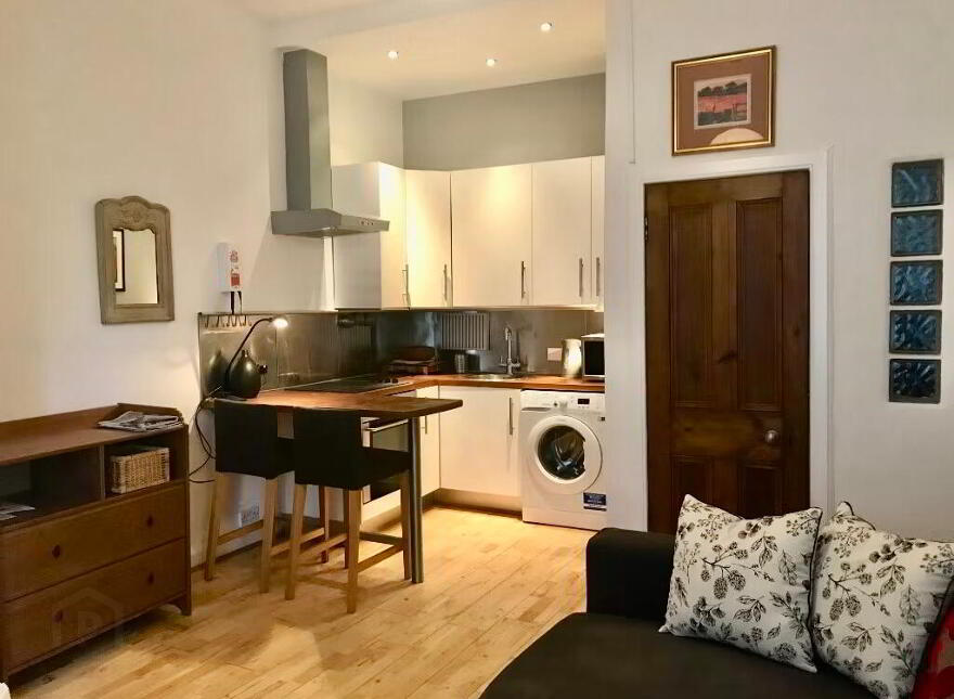 2 Millar Place, Morningside, Edinburgh, EH10 5HJ