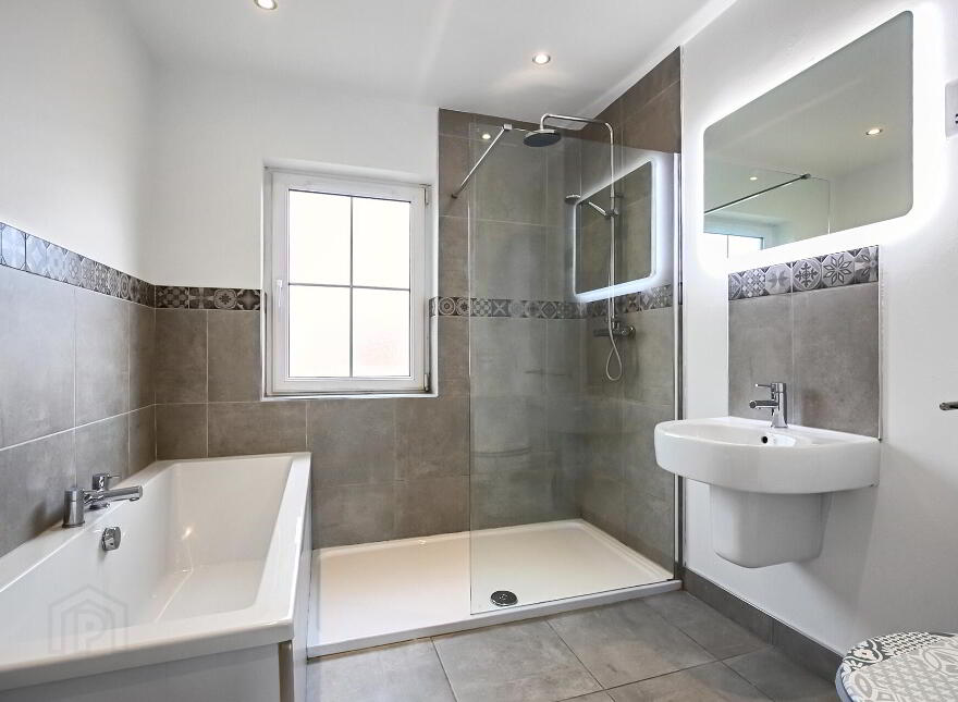 30 Fountain Crescent, Lady Wallace Road, Lisburn, BT28 3DG