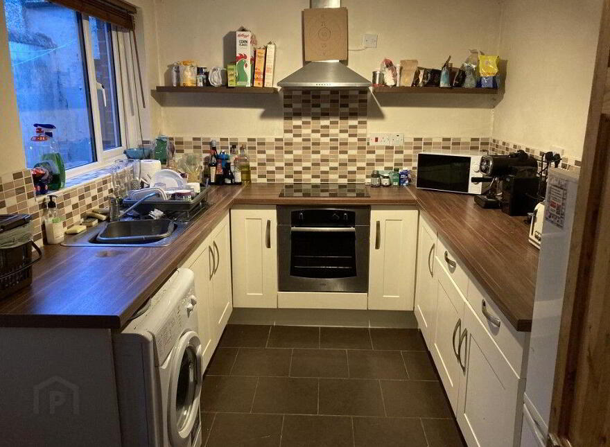8 Surrey Street, Belfast, BT9 7FS