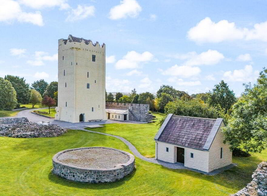 Ballytarsna Castle, Ballytarsna, Horse And Jockey, E25TX39 photo
