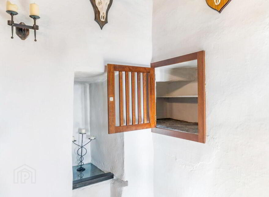 Ballytarsna Castle, Ballytarsna, Horse And Jockey, E25TX39