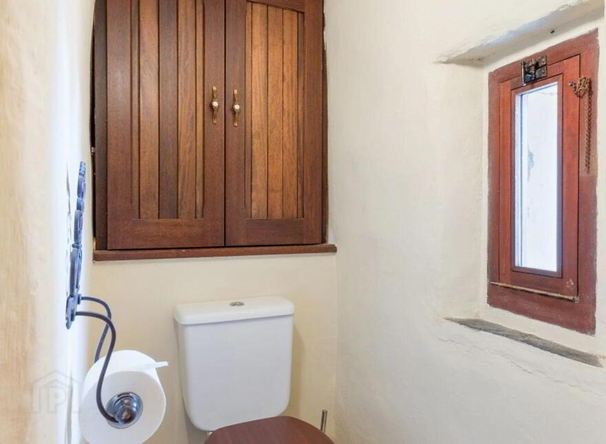 Ballytarsna Castle, Ballytarsna, Horse And Jockey, E25TX39