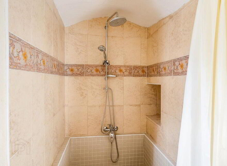 Ballytarsna Castle, Ballytarsna, Horse And Jockey, E25TX39