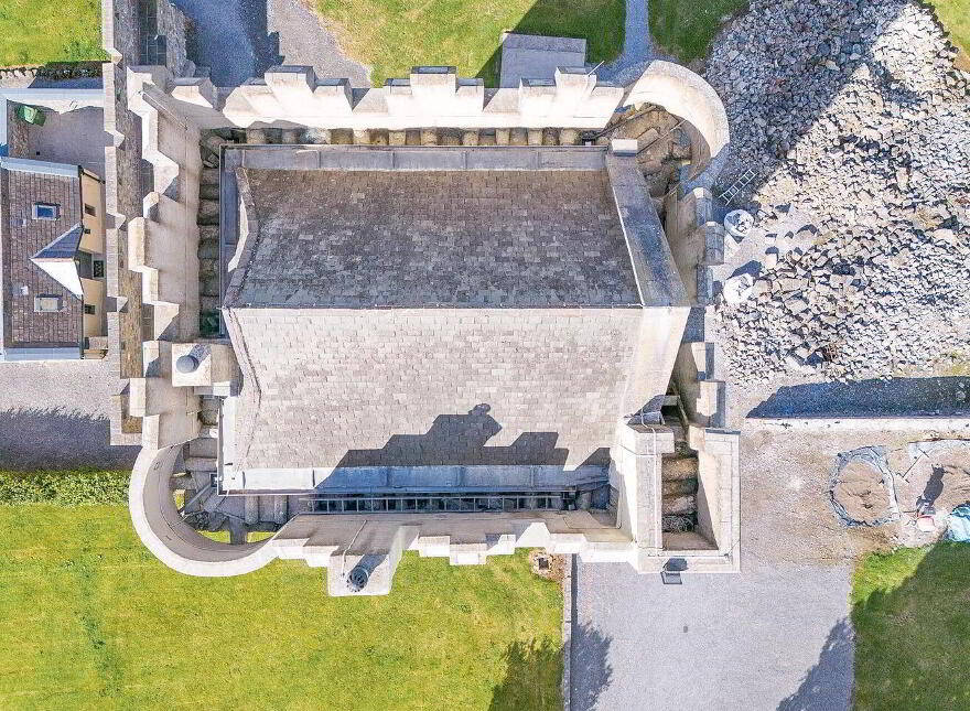 Ballytarsna Castle, Ballytarsna, Horse And Jockey, E25TX39