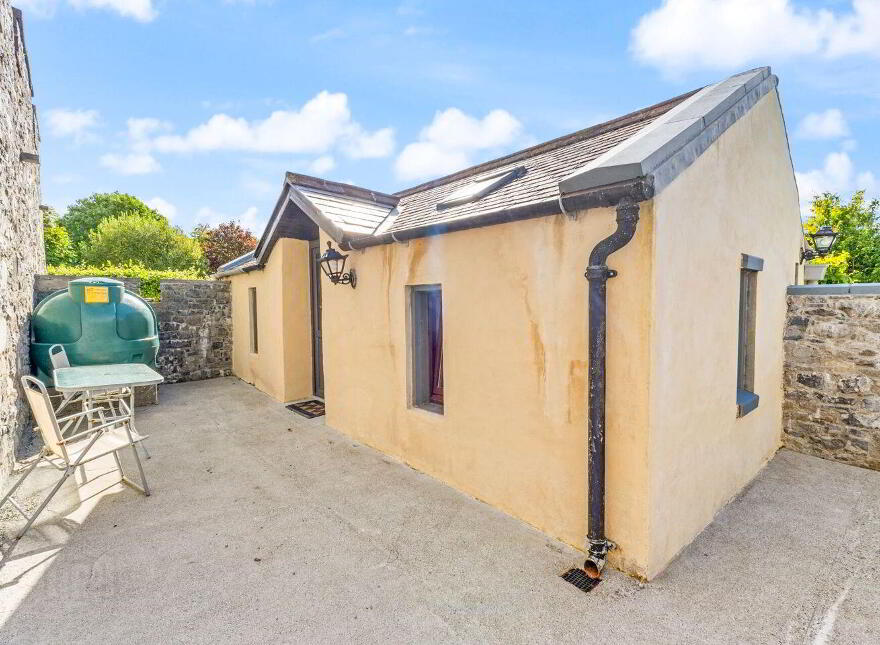 Ballytarsna Castle, Ballytarsna, Horse And Jockey, E25TX39