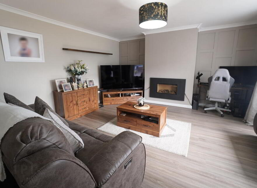 16 Hillview Avenue, Carrickfergus, BT38 8YP
