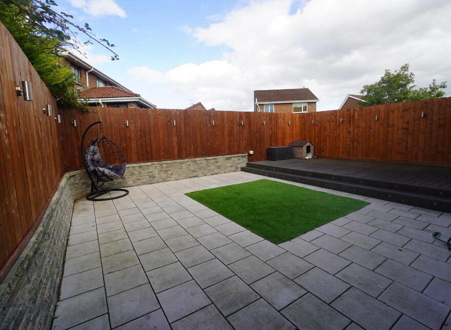 16 Hillview Avenue, Carrickfergus, BT38 8YP