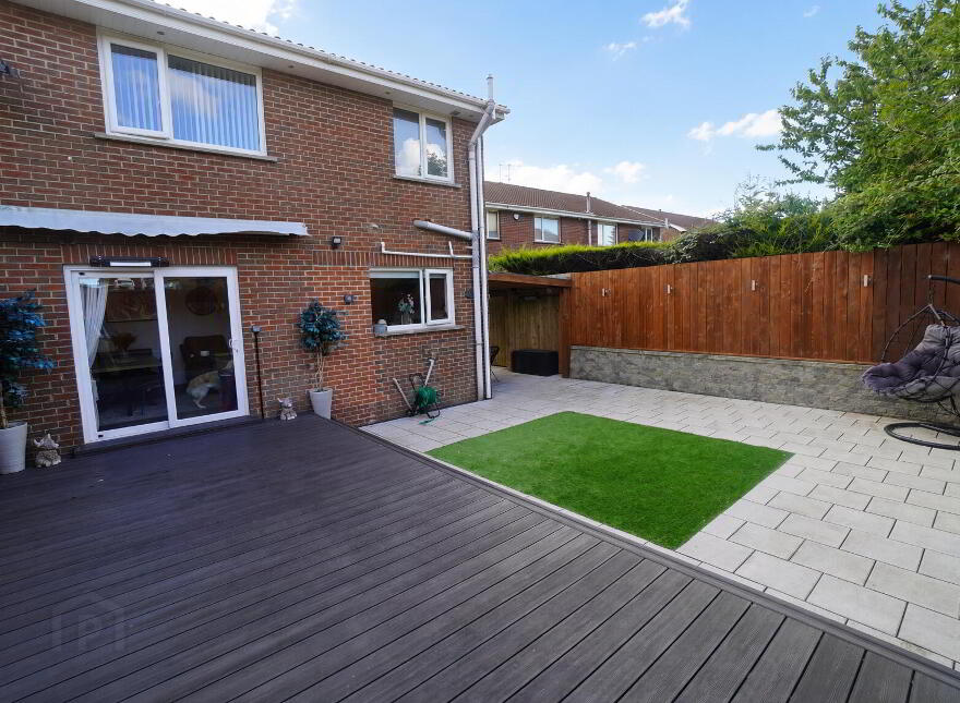 16 Hillview Avenue, Carrickfergus, BT38 8YP