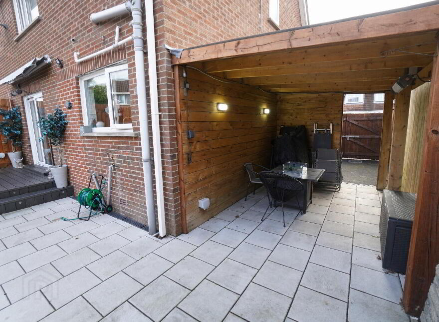 16 Hillview Avenue, Carrickfergus, BT38 8YP