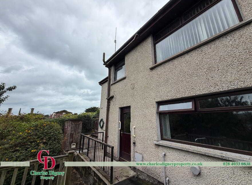20 Greenfield Park, Newry, BT34 2EN