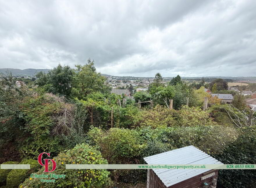 20 Greenfield Park, Newry, BT34 2EN