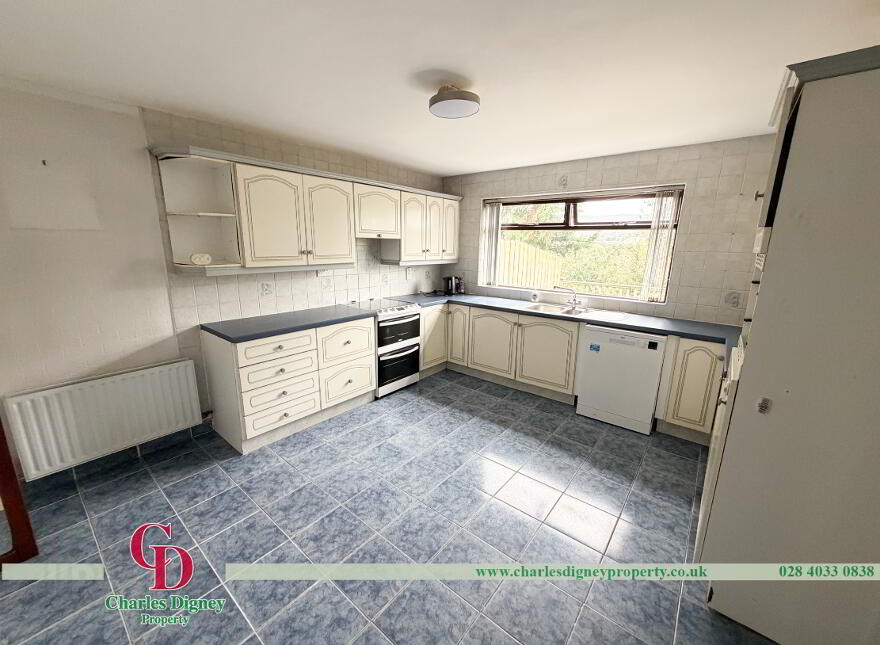 20 Greenfield Park, Newry, BT34 2EN