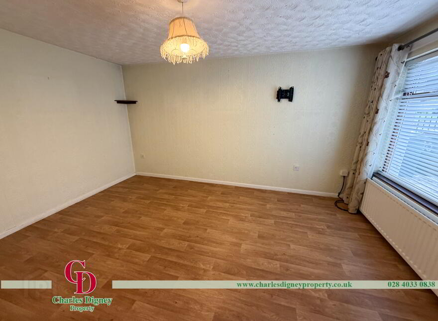 20 Greenfield Park, Newry, BT34 2EN