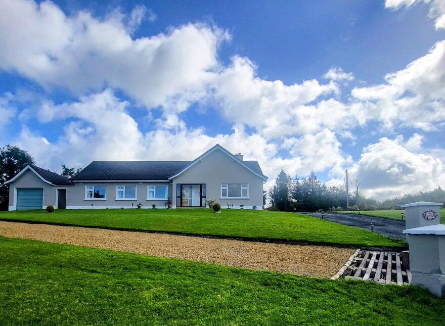 Aughalough Lake View, Aughavas, H12CH76