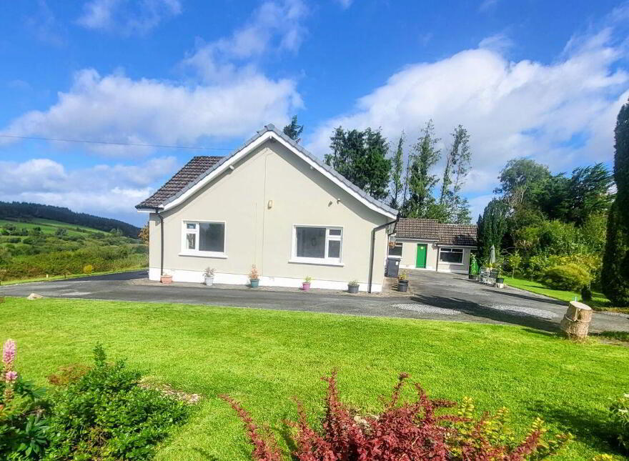 Aughalough Lake View, Aughavas, H12CH76