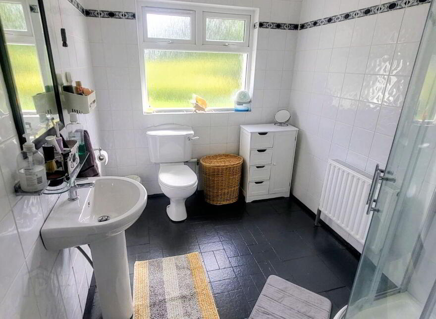Aughalough Lake View, Aughavas, H12CH76