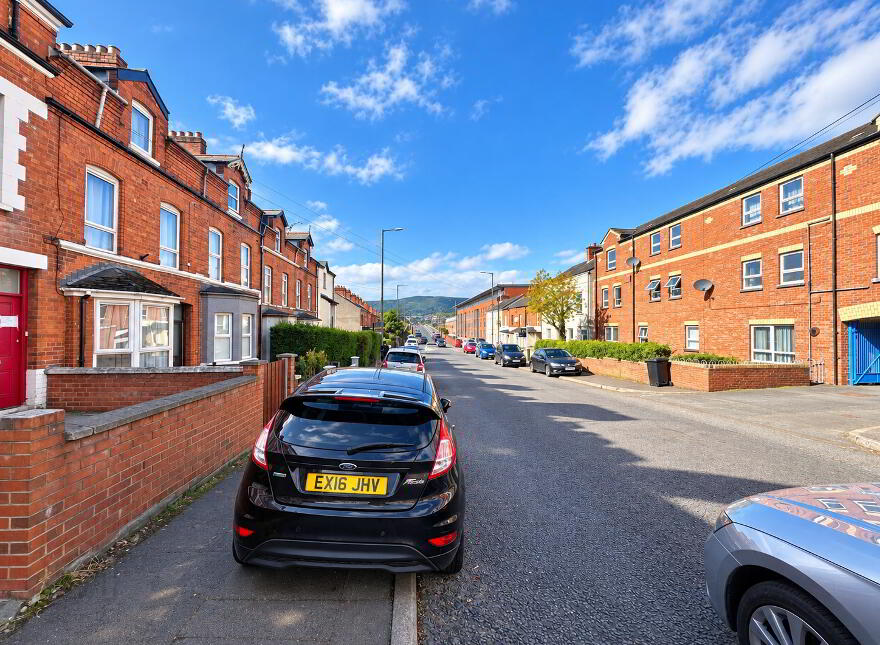 2, 58 Tates Avenue, Lisburn Road, Belfast, BT9 7BY