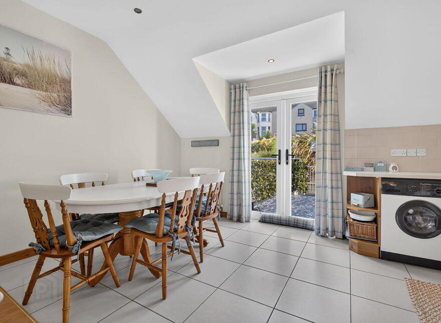 4 Ailsa Terrace, Portrush, BT56 8GE