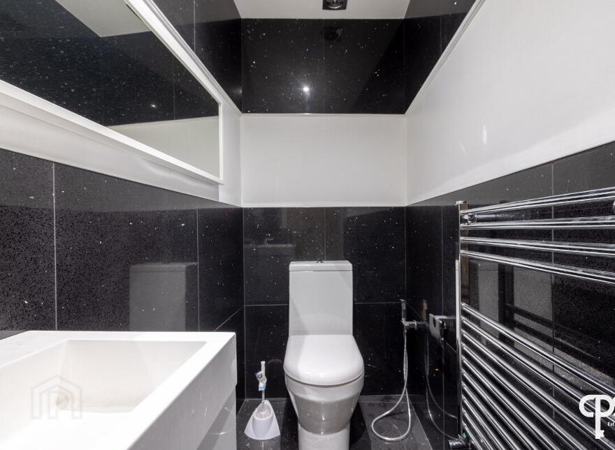 21 Malone Place, Belfast, BT12 5FD
