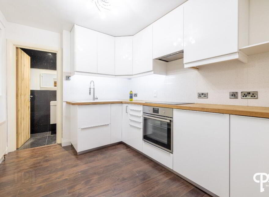 21 Malone Place, Belfast, BT12 5FD