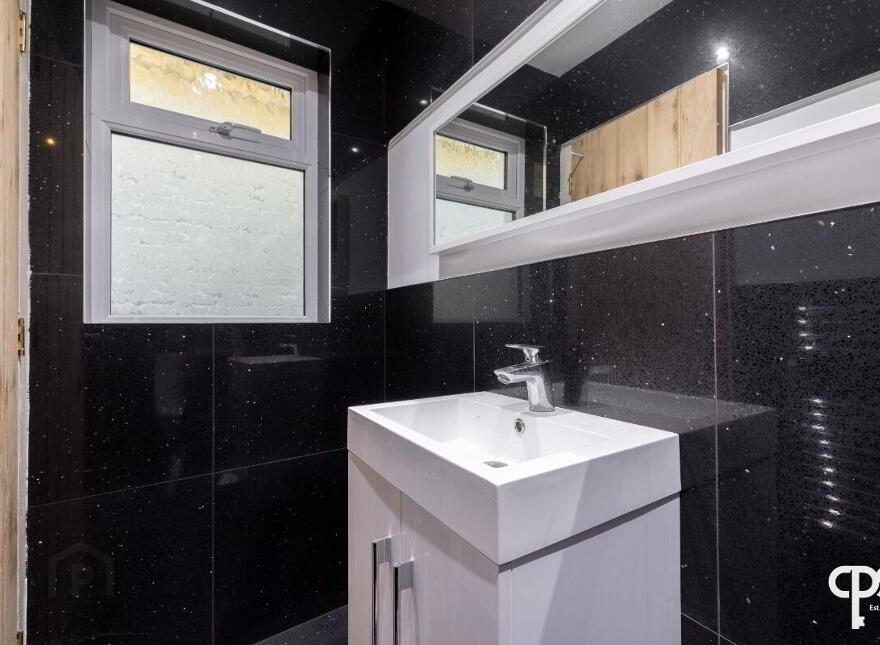 21 Malone Place, Belfast, BT12 5FD