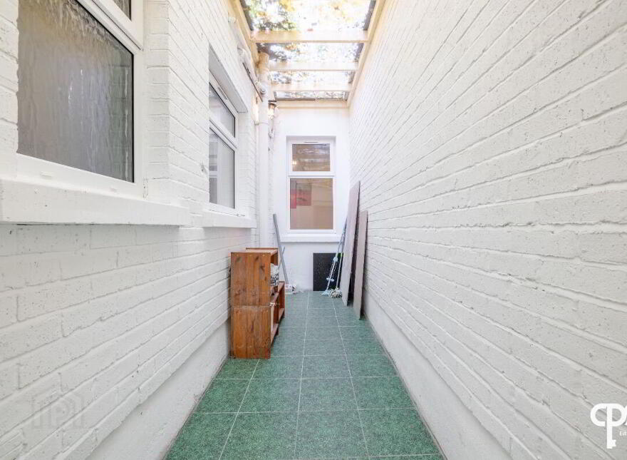 21 Malone Place, Belfast, BT12 5FD