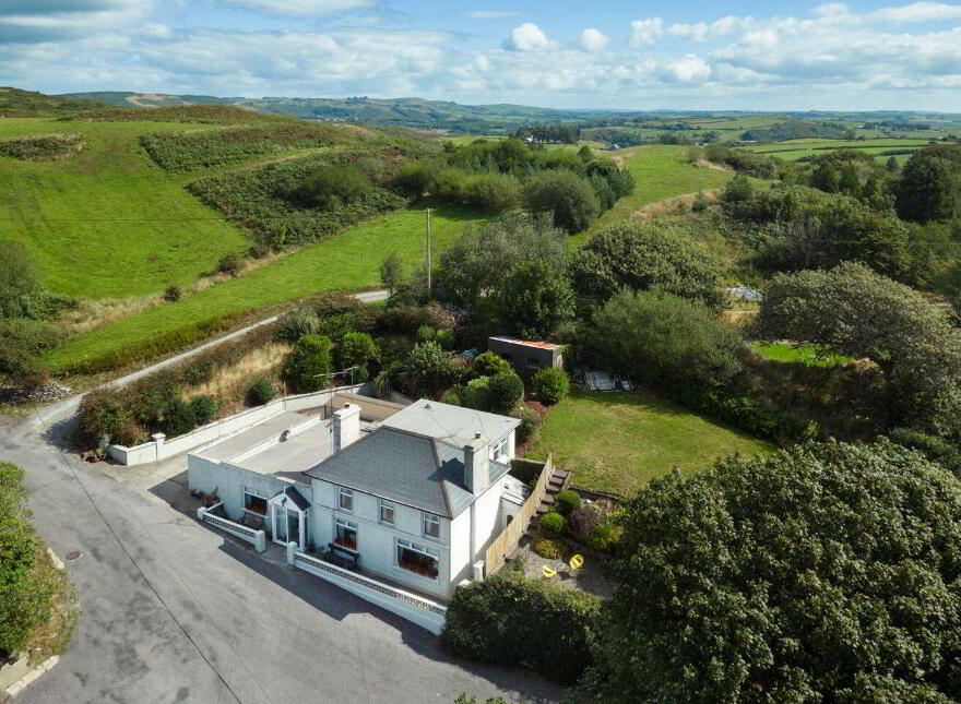 Drombeg, Glandore, P81WY80