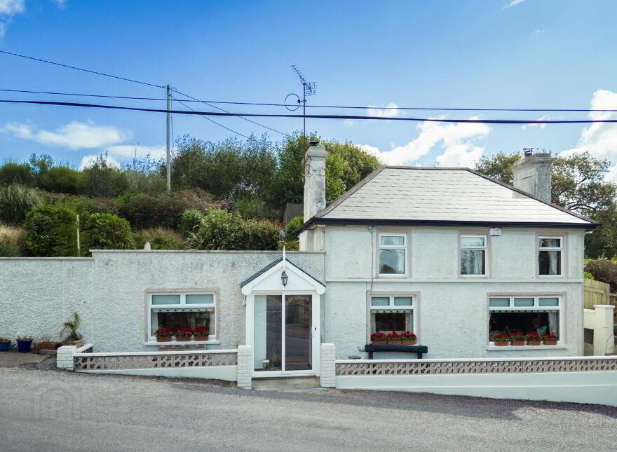 Drombeg, Glandore, P81WY80