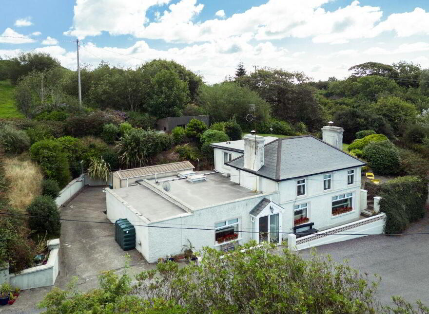 Drombeg, Glandore, P81WY80