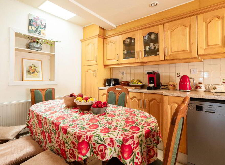 Drombeg, Glandore, P81WY80
