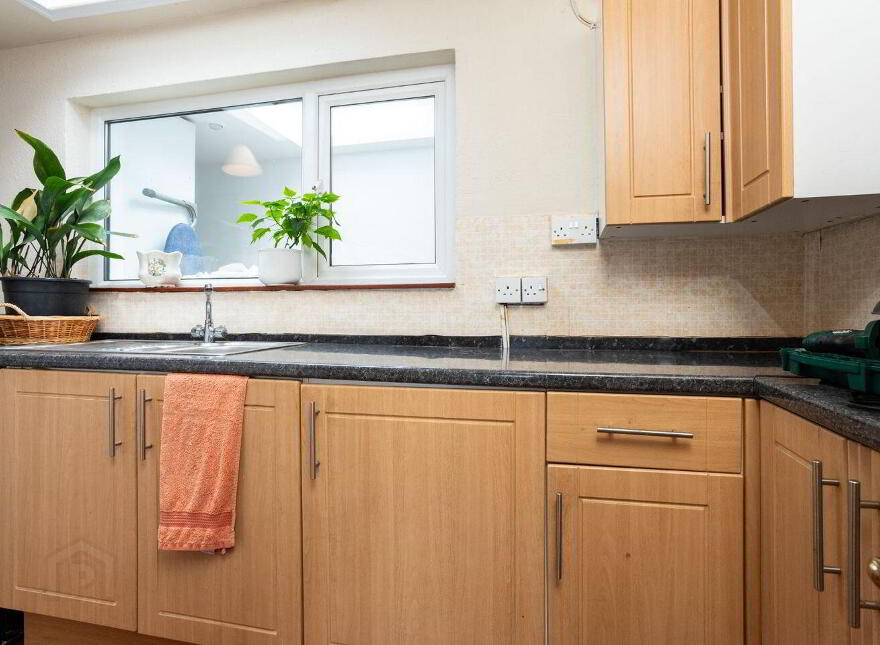 Drombeg, Glandore, P81WY80