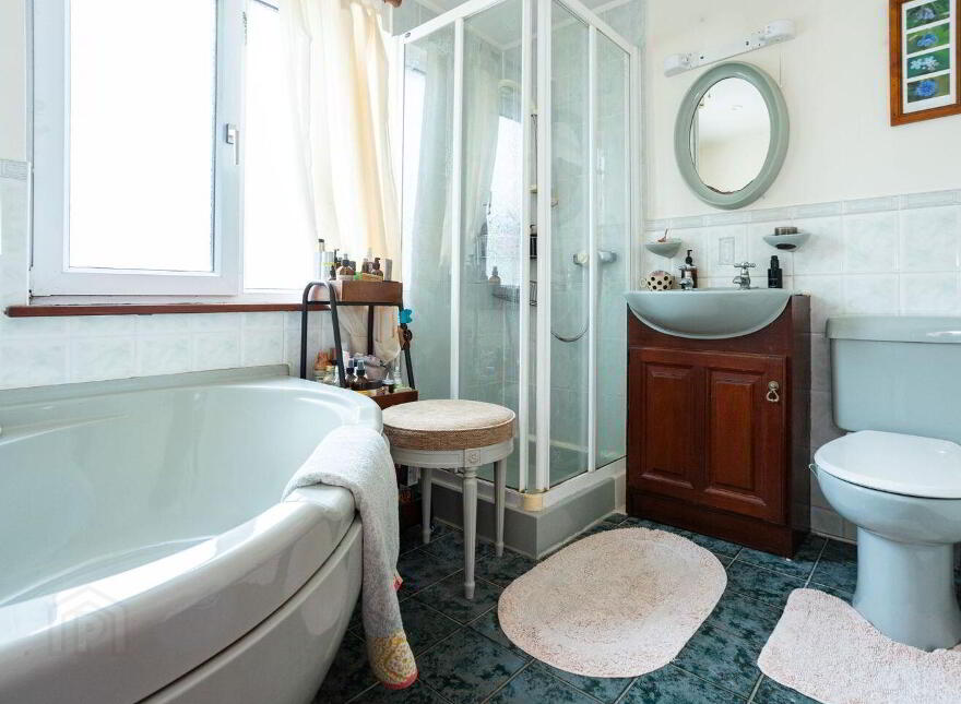 Drombeg, Glandore, P81WY80