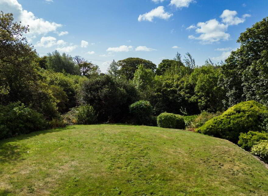 Drombeg, Glandore, P81WY80