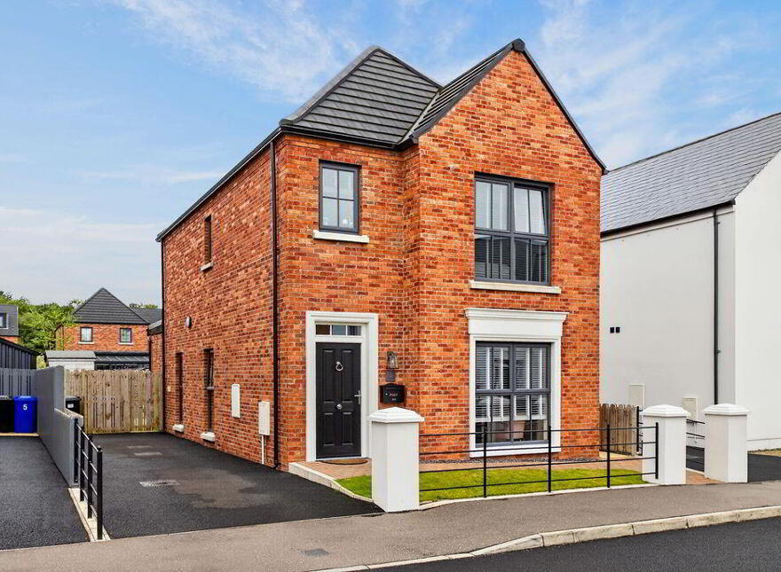 3 Earls Gate Square, Coleraine, BT52 1FQ