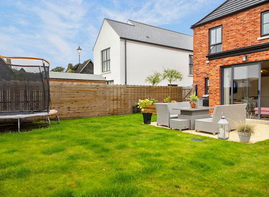 3 Earls Gate Square, Coleraine, BT52 1FQ