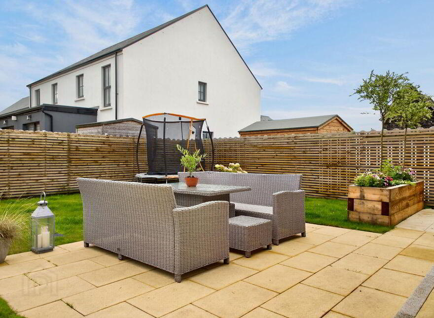 3 Earls Gate Square, Coleraine, BT52 1FQ