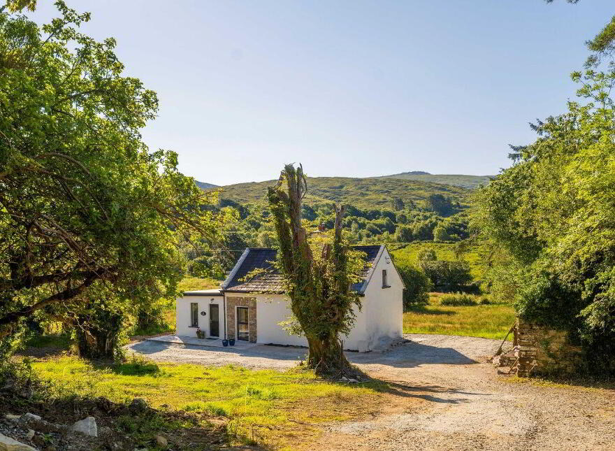 Derrylough, Tuosist, Kenmare, V93D6P5
